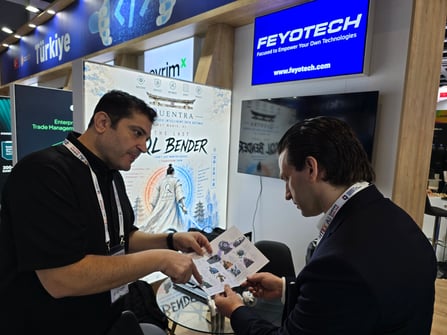 Persönliche Präsentation der Datenbanklösung SQL Bender am Feyotech-Messestand auf der GITEX Europe 2026 in Berlin.